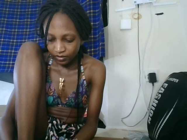 Vinsishly11 live cam on BongaCams