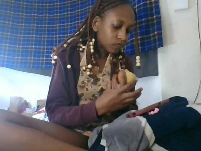 Vinsishly11 live cam on BongaCams