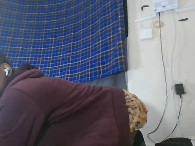 Vinsishly11 live cam on BongaCams