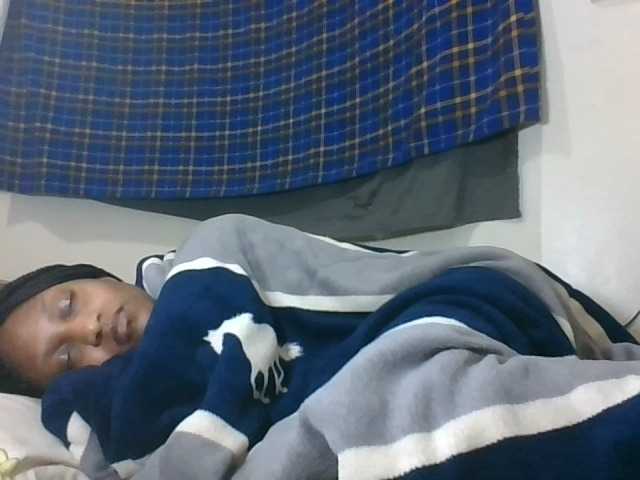 Vinsishly11 live cam on BongaCams