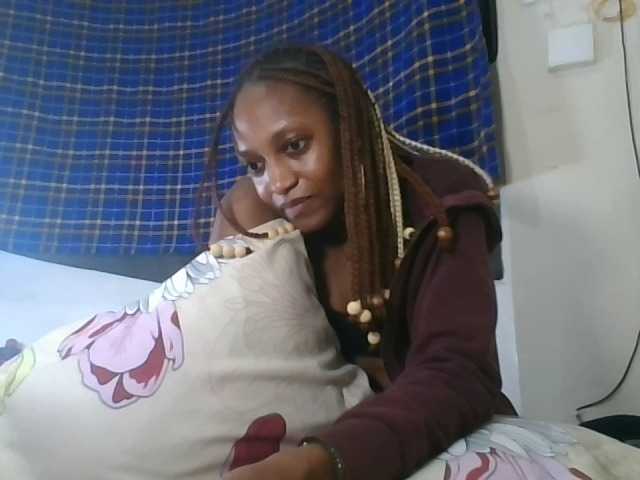 Vinsishly11 live cam on BongaCams