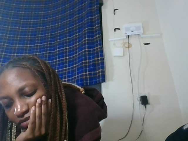 Vinsishly11 live cam on BongaCams