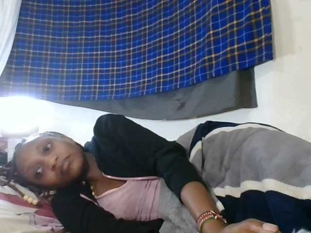 Vinsishly11 live cam on BongaCams