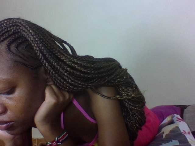 Vinsishly11 live cam on BongaCams