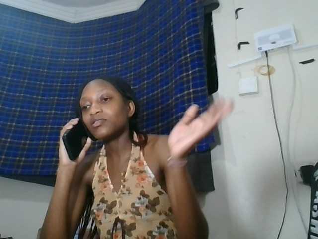 Vinsishly11 live cam on BongaCams