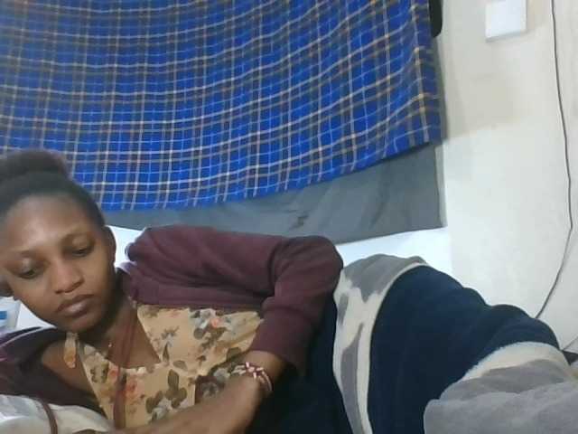 Vinsishly11 live cam on BongaCams