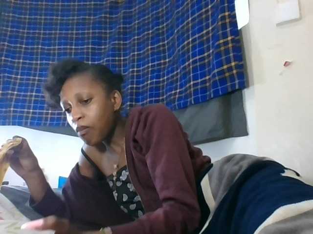 Vinsishly11 live cam on BongaCams