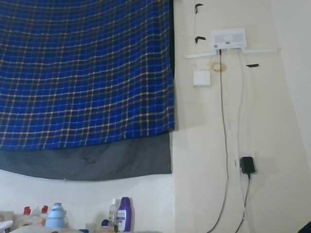 Vinsishly11 live cam on BongaCams