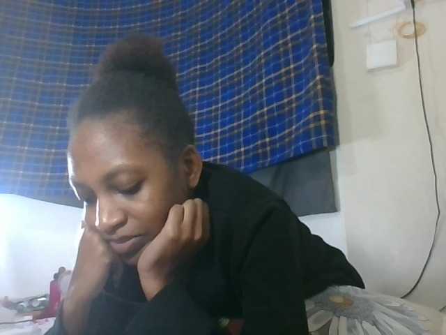 Vinsishly11 live cam on BongaCams