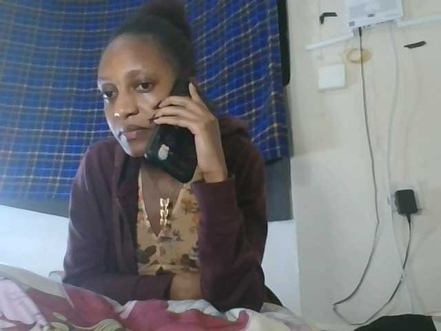 Vinsishly11 live cam on BongaCams