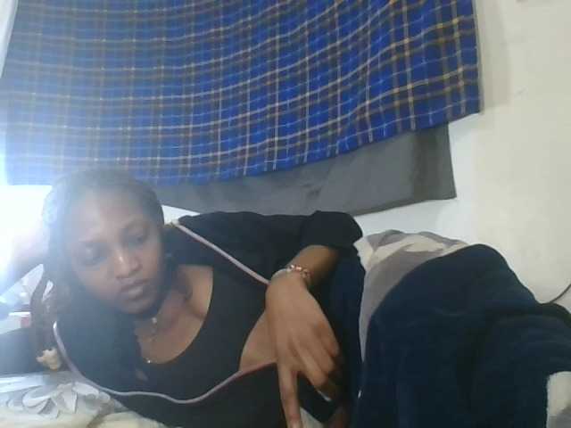 Vinsishly11 live cam on BongaCams