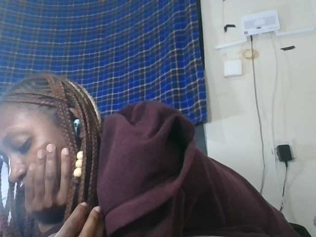 Vinsishly11 live cam on BongaCams