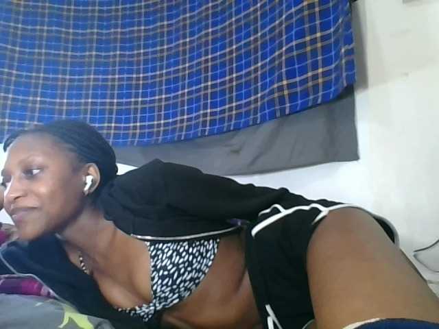 Vinsishly11 live cam preview