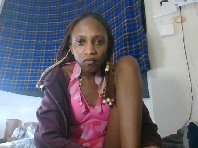 Vinsishly11 live cam on BongaCams