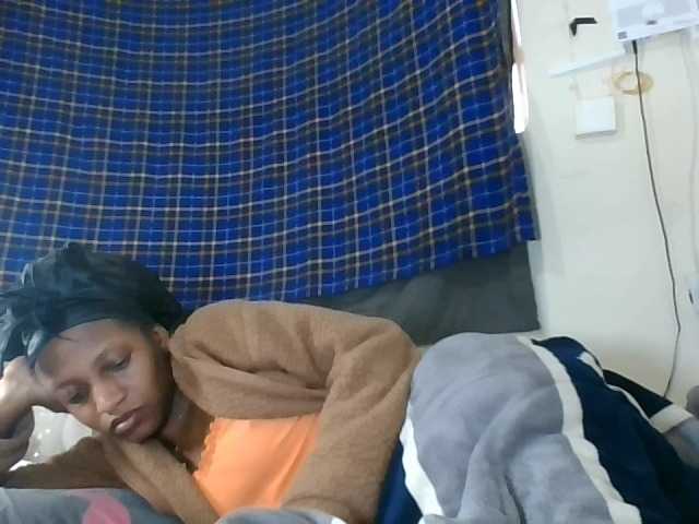 le modèle Vinsishly11 est en webcam porno dans un show sur le site bongacams, il possède les tags suivants: Ebony,Brunette,Trimmed