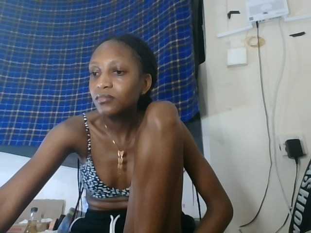 Vinsishly11 live cam preview