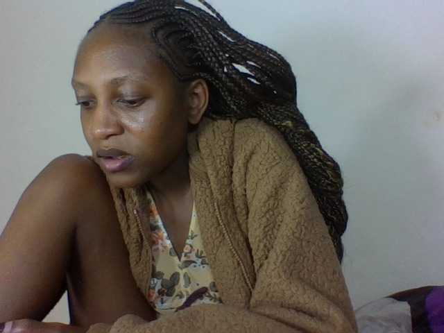 Vinsishly11 live cam on BongaCams
