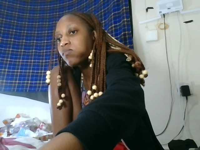 Vinsishly11 live cam on BongaCams