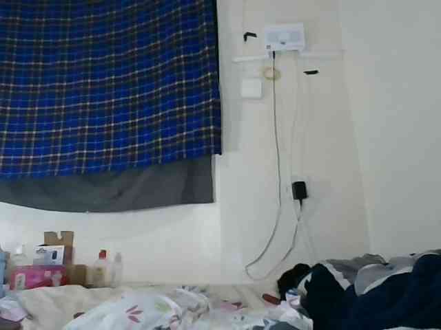 vinsishly11's live room