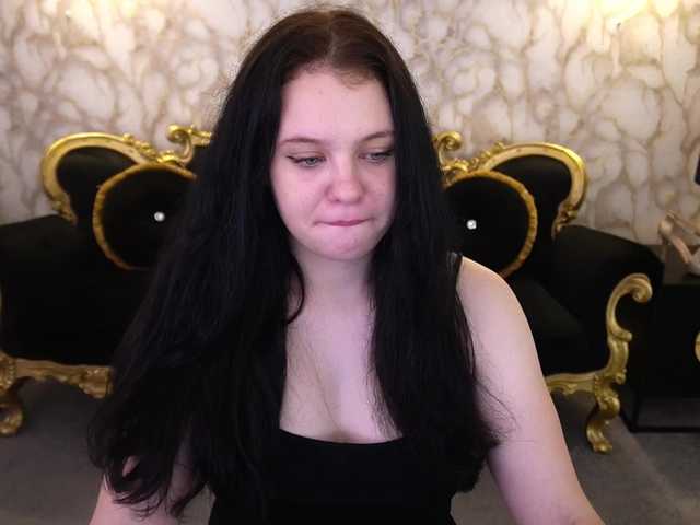 SnowWhiti live cam on BongaCams