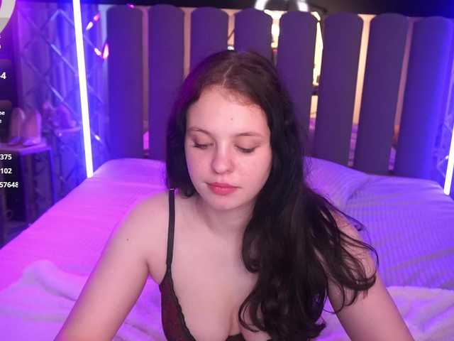 SnowWhiti live cam