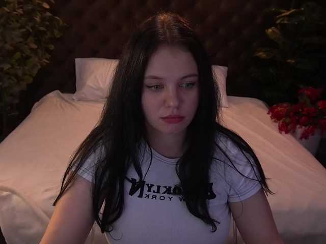 SnowWhiti live cam on BongaCams