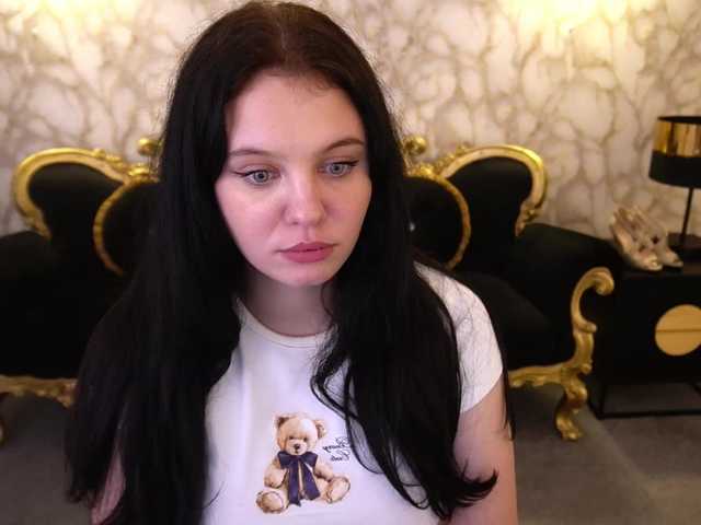 SnowWhiti live cam on BongaCams