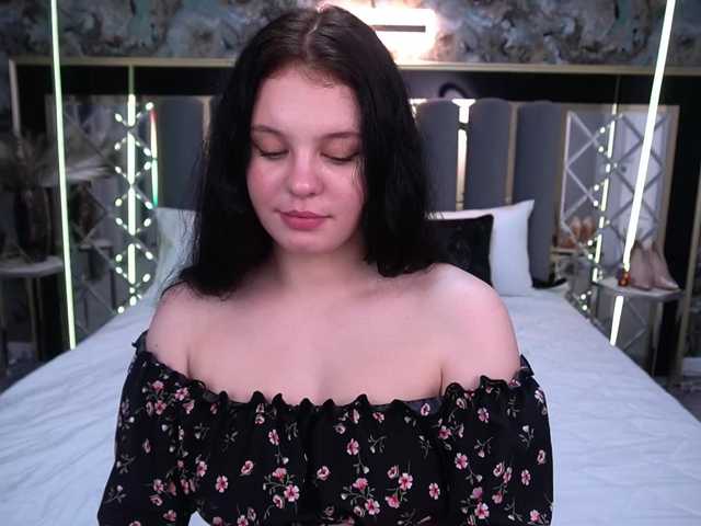 SnowWhiti live cam on BongaCams