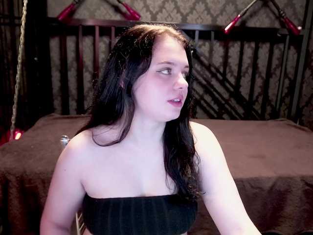 SnowWhiti Live Cam on BongaCams