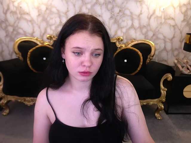 SnowWhiti live cam on BongaCams