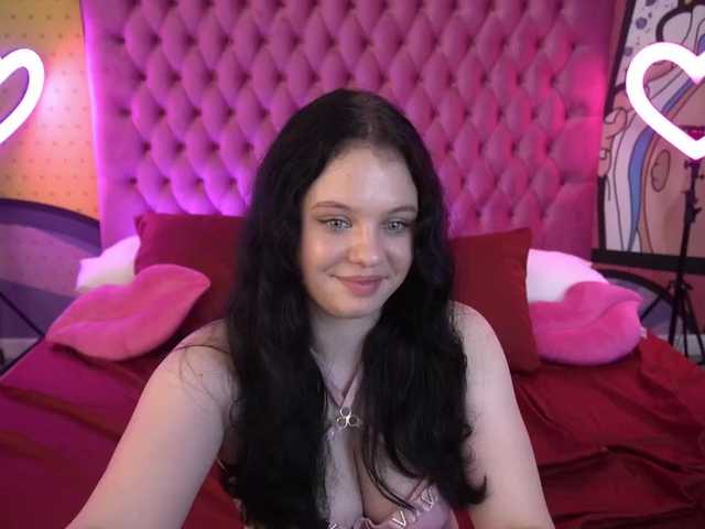 SnowWhiti live cam on BongaCams