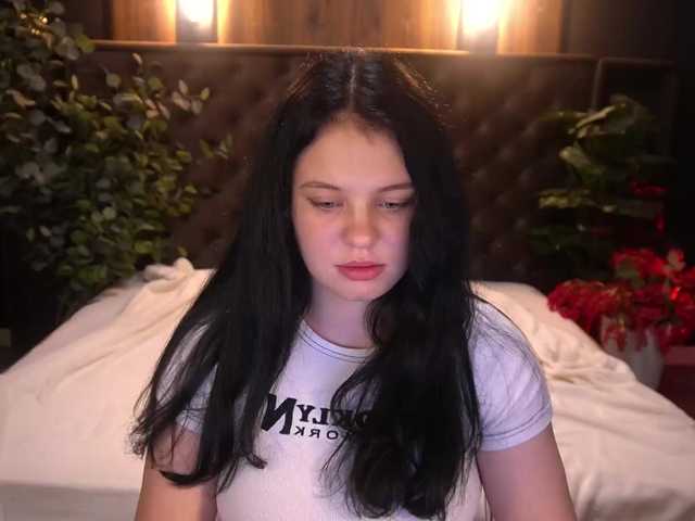 SnowWhiti live cam on BongaCams