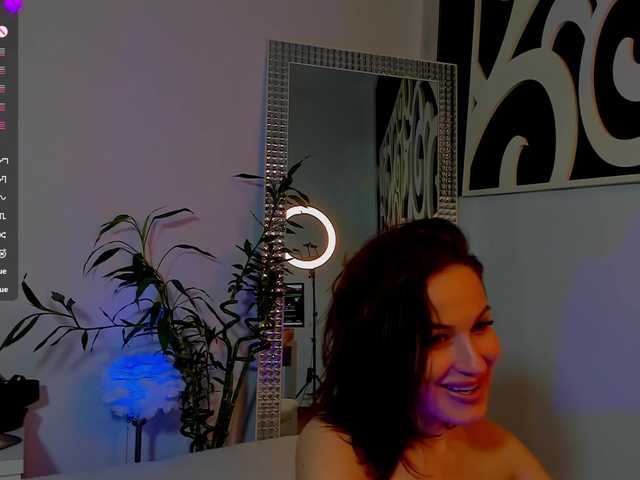 JoyfullRosse live cam on BongaCams