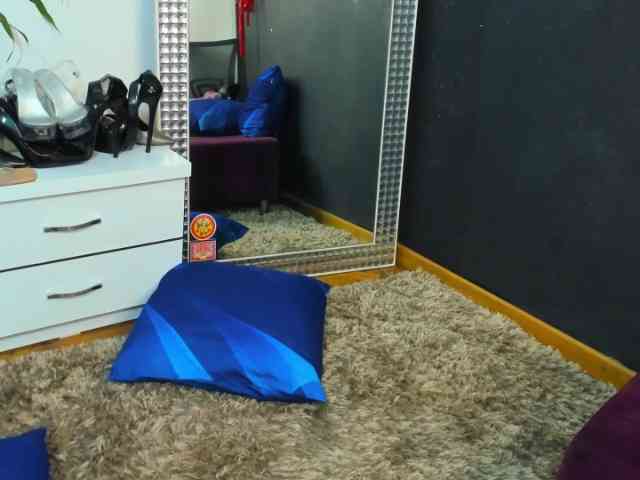 MiraPleasure_ webcam