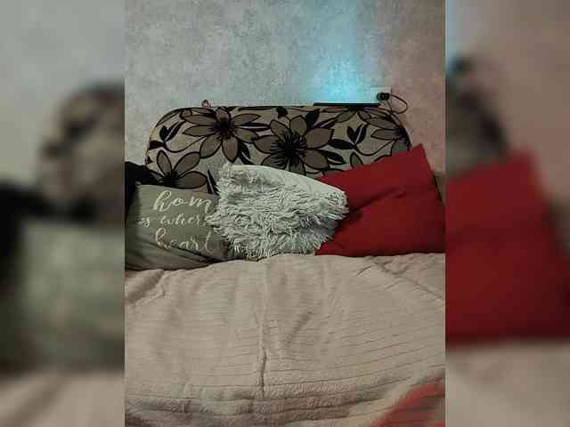 GOLDEN_WITCH webcam