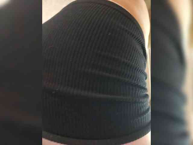 GOLDEN_WITCH webcam
