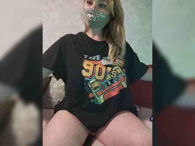 GOLDEN_WITCH webcam