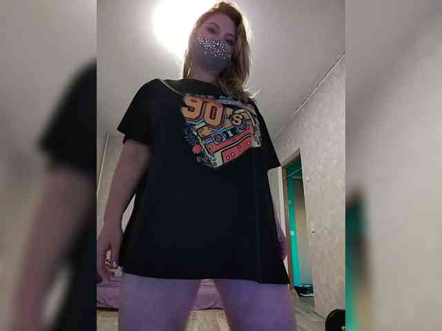 GOLDEN_WITCH webcam