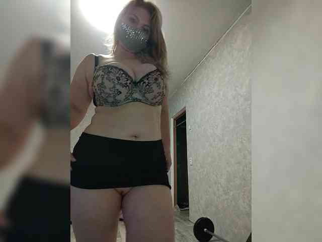 GOLDEN_WITCH webcam