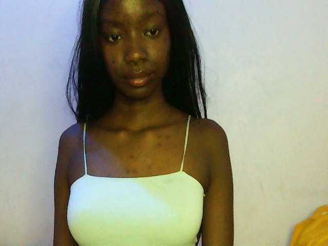 Alixeres live cam on BongaCams
