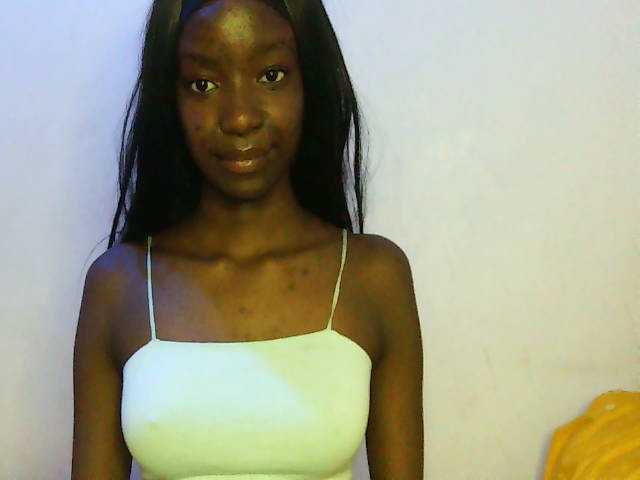 Alixeres live cam on BongaCams