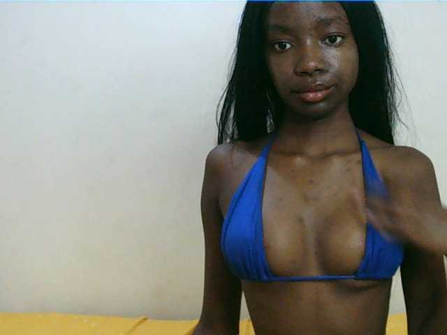 Alixeres live webcam show