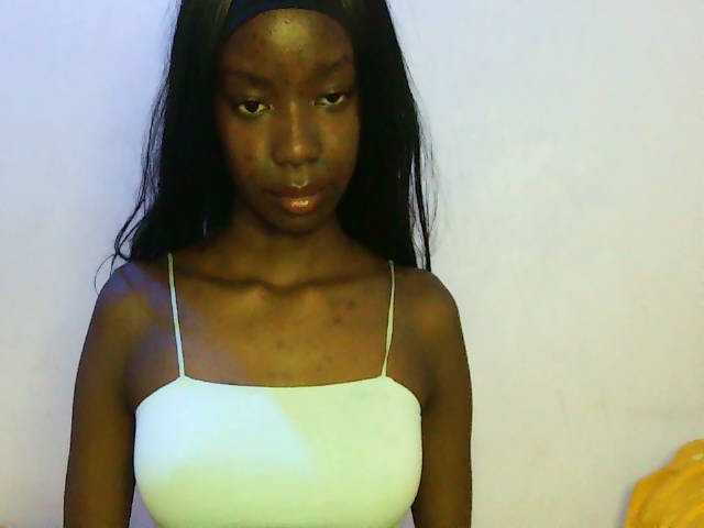 Alixeres live cam on BongaCams