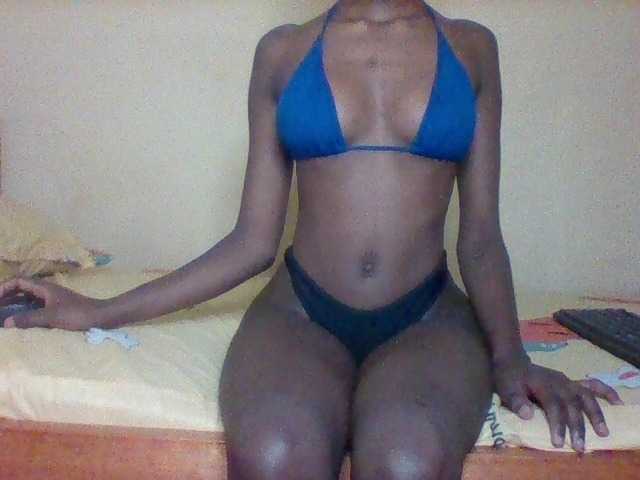 Alixeres live cam on BongaCams