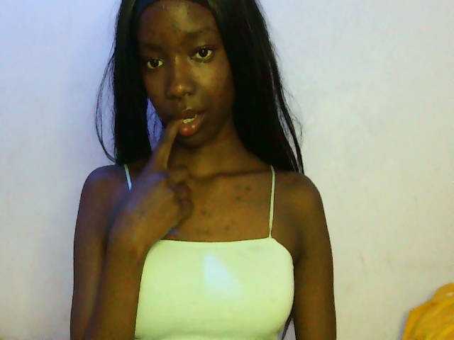 Alixeres live cam on BongaCams