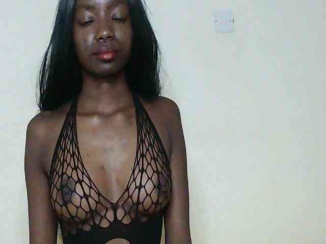 Alixeres Live Webcam on BongaCams