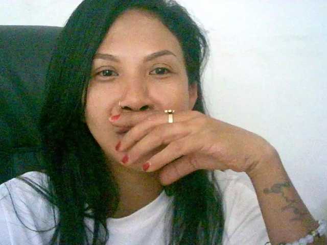 Xmillo live cam on BongaCams