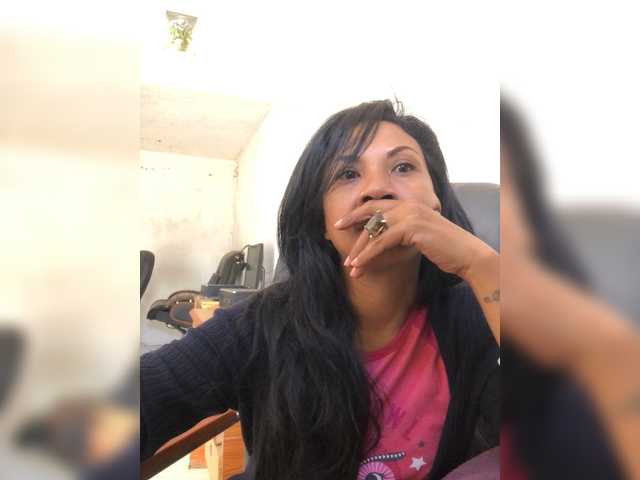Sex chat gratuit in direct cu Xmillo pe BongaCams