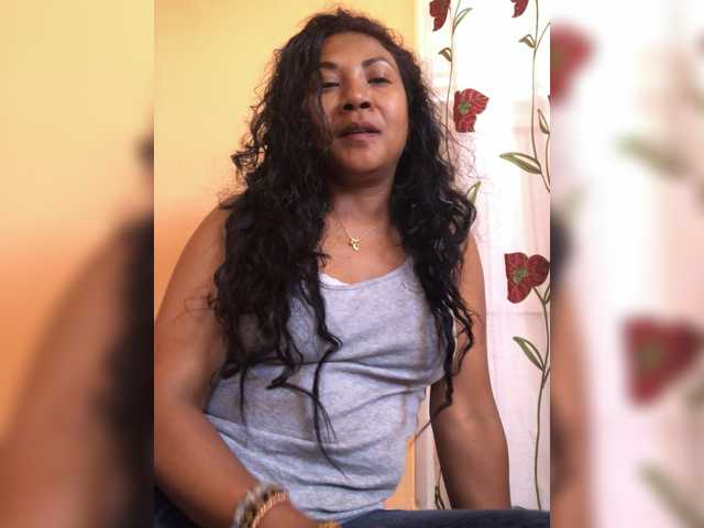 Xmillo live cam on BongaCams
