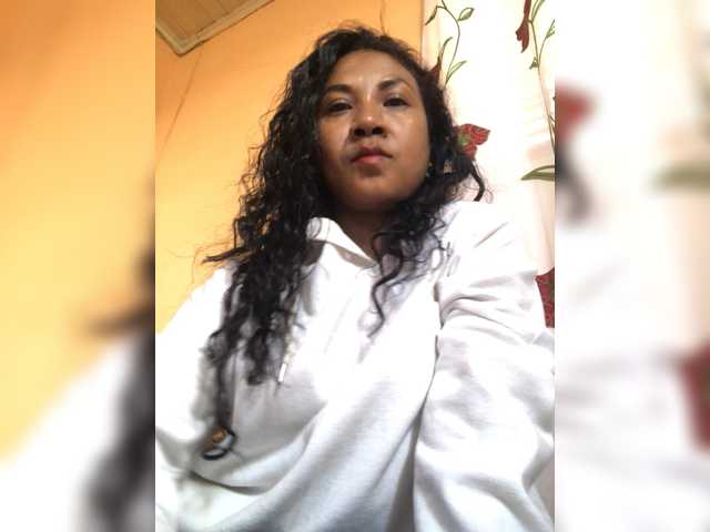 Xmillo live cam on BongaCams